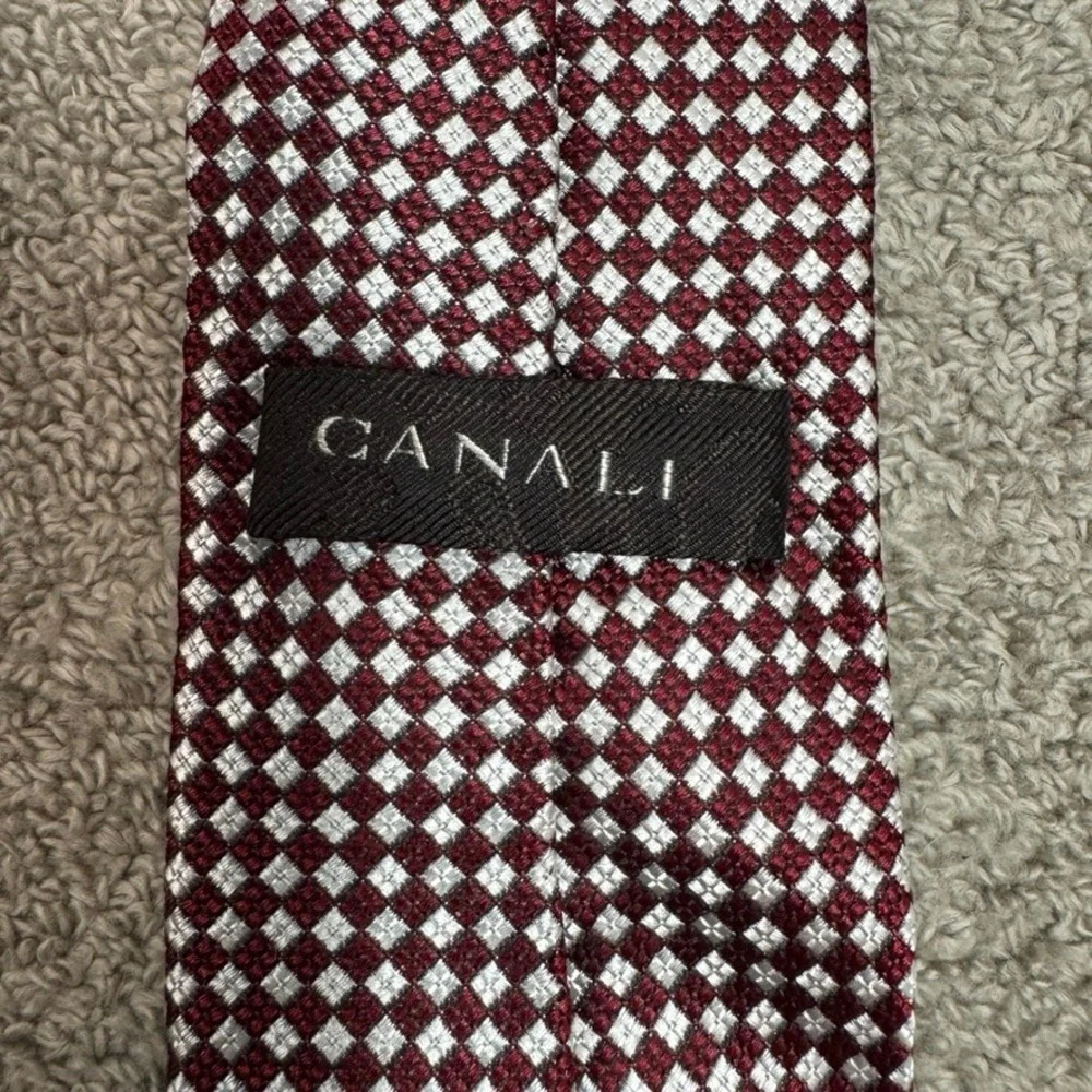 Canali Mens Burgundy White Diamond Geometric Silk Necktie Made in Italy 59x3.5